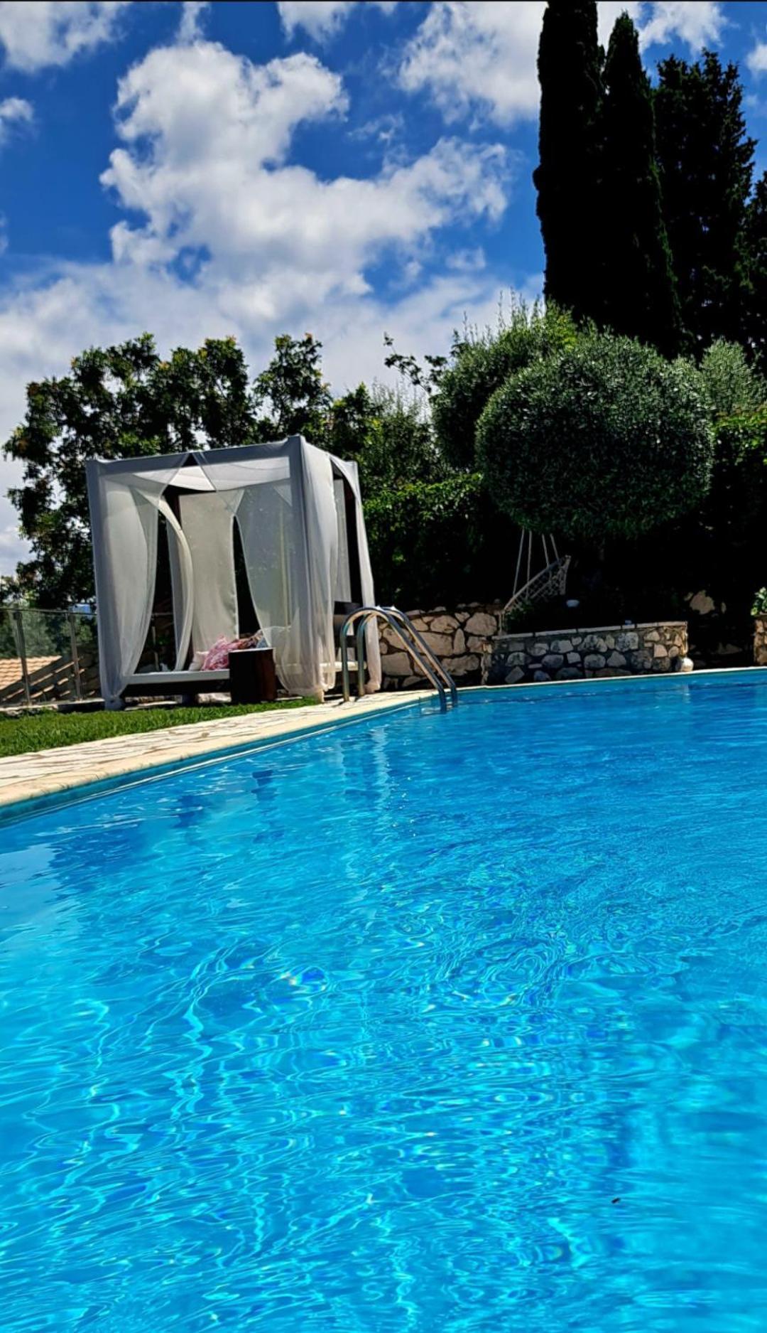 Luxury Villa Athina Никиана Екстериор снимка